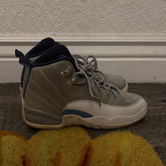 Air Jordan 12 Retro Grey Sneakers Men/Women/Youth - Picture 3 of 3
